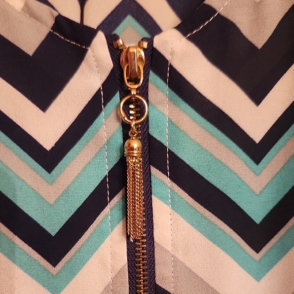 Roz & Ali Blue, Green, Grey and White Graphic Tunic, 23 PtoP - Picture 5 of 13